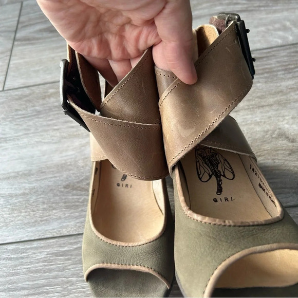 Fly London Sage Green Leather Ankle Strap Sandal Made in Portugal - Picture 4 of 14